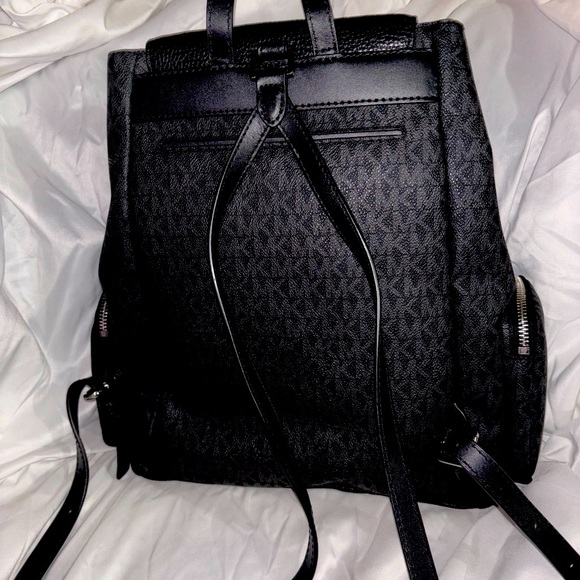 MICHEAL KORS BACKBAG - Picture 2 of 2